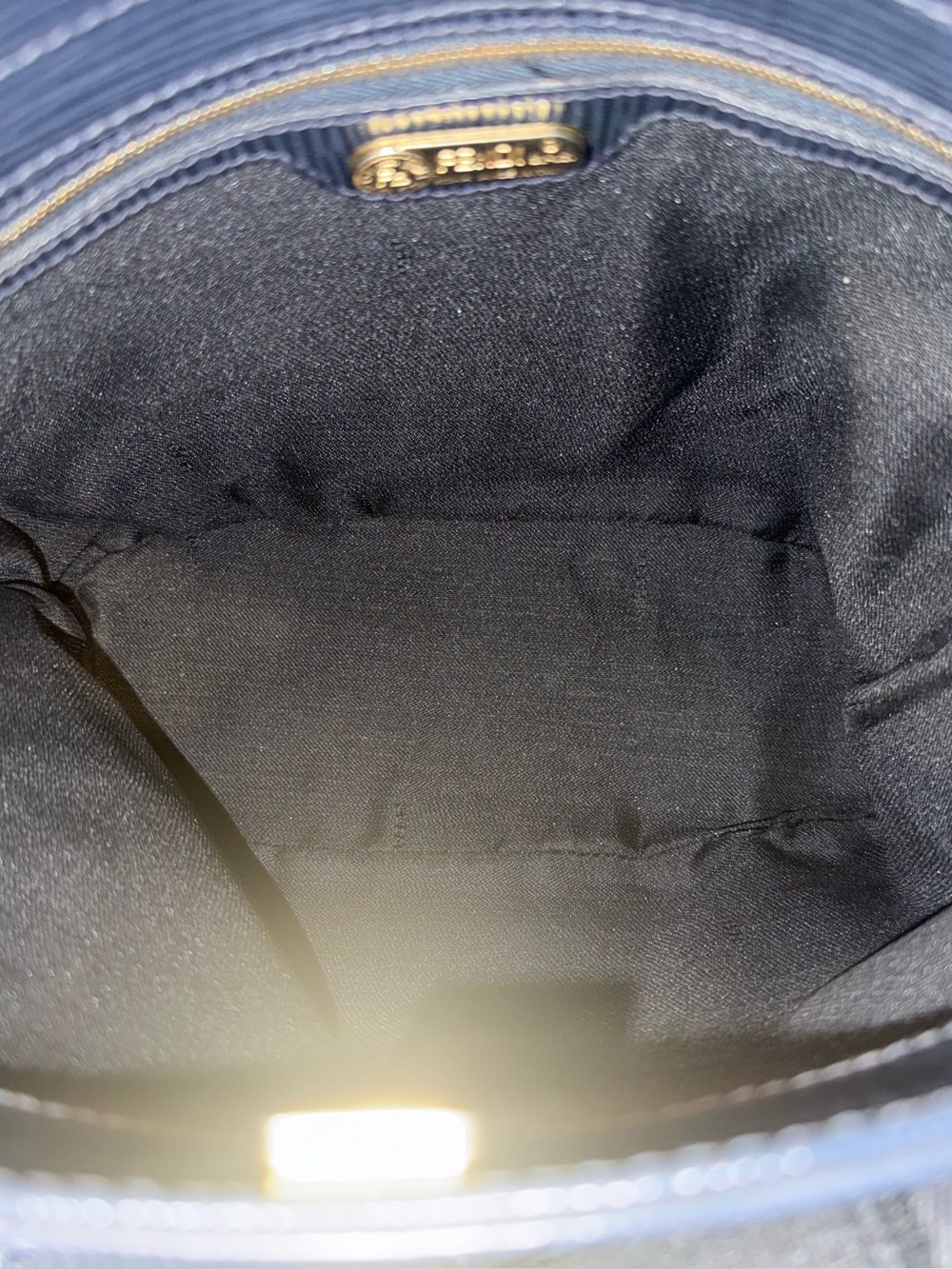 Fendi Vintage Epi Leather Bag, Beautiful Condition! - Picture 9 of 12